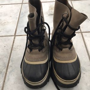 Sorel winter boots with no inner lining